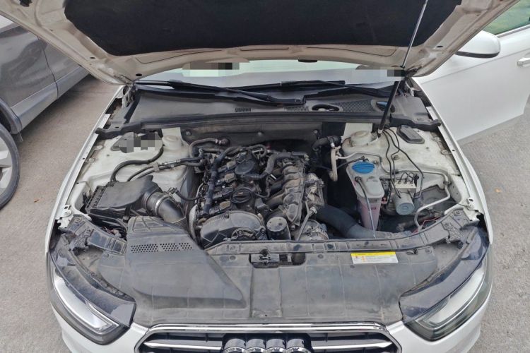 Used Audi A4L 2013 35 TFSI Automatic Standard Model Engine Bay
