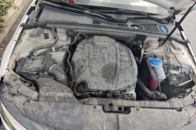 Used Audi A4L 2013 35 TFSI Automatic Standard Model Engine Bay