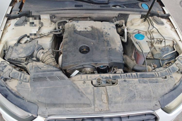 Used Audi A4L 2013 35 TFSI Automatic Standard Model Engine Bay
