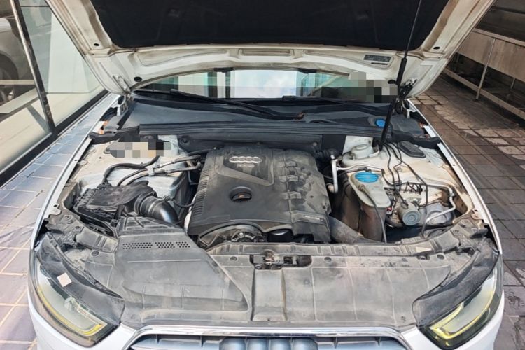Used Audi A4L 2013 35 TFSI Automatic Standard Model Engine Bay