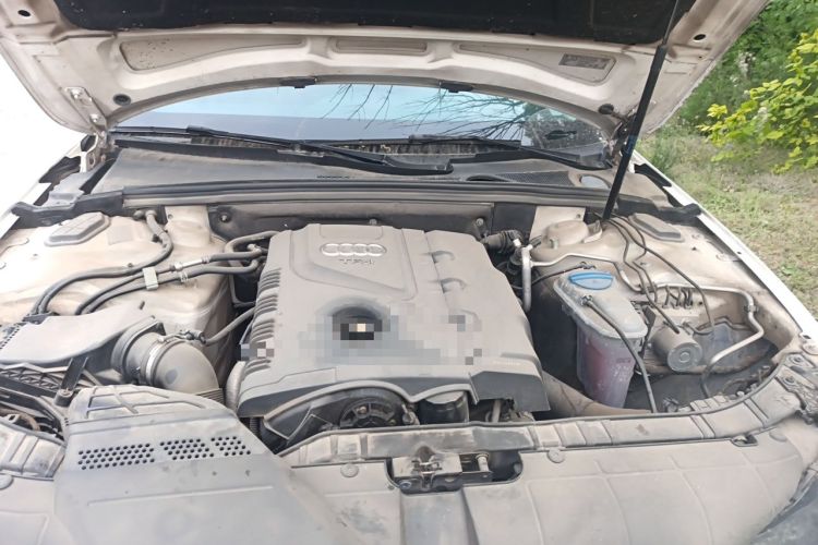 Used Audi A4L 2013 35 TFSI Automatic Comfort Model Engine Bay