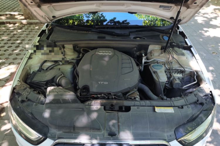 Used Audi A4L 2013 35 TFSI Automatic Standard Model Engine Bay