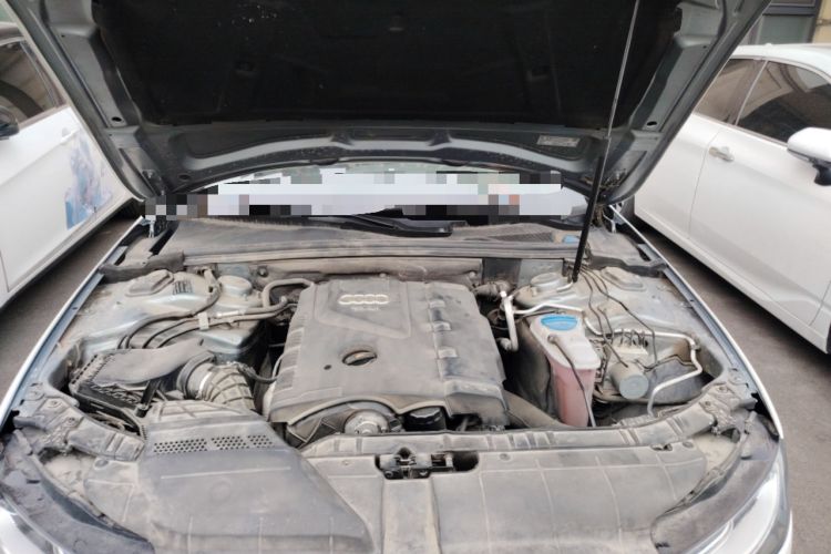 Used Audi A4L 2013 35 TFSI Automatic Comfort Model Engine Bay