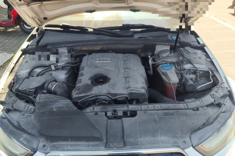 Used Audi A4L 2013 35 TFSI Automatic Standard Model Engine Bay