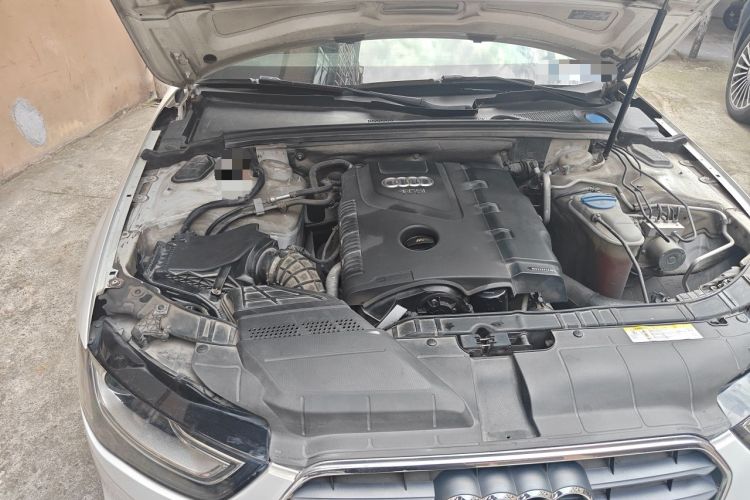 Used Audi A4L 2013 35 TFSI Automatic Comfort Model Engine Bay Right