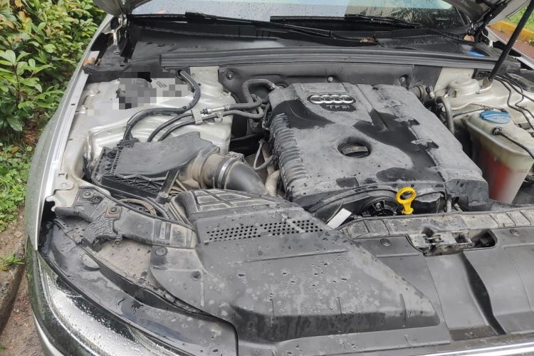 Used Audi A4L 2013 35 TFSI Automatic Standard Model Engine Bay Right