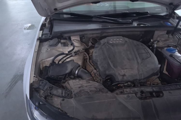 Used Audi A4L 2013 35 TFSI Automatic Standard Model Engine Bay Right