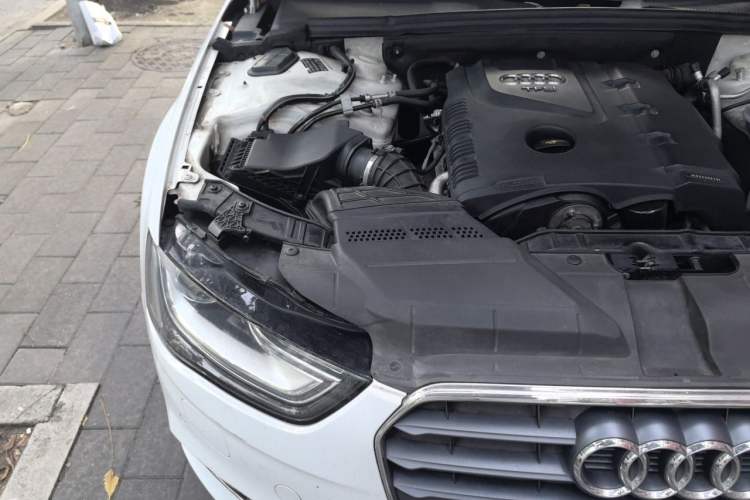 Used Audi A4L 2013 35 TFSI Automatic Technology Edition Engine Bay Right