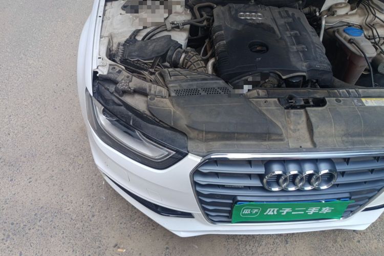 Used Audi A4L 2013 40 TFSI quattro Sport version Engine Bay Right