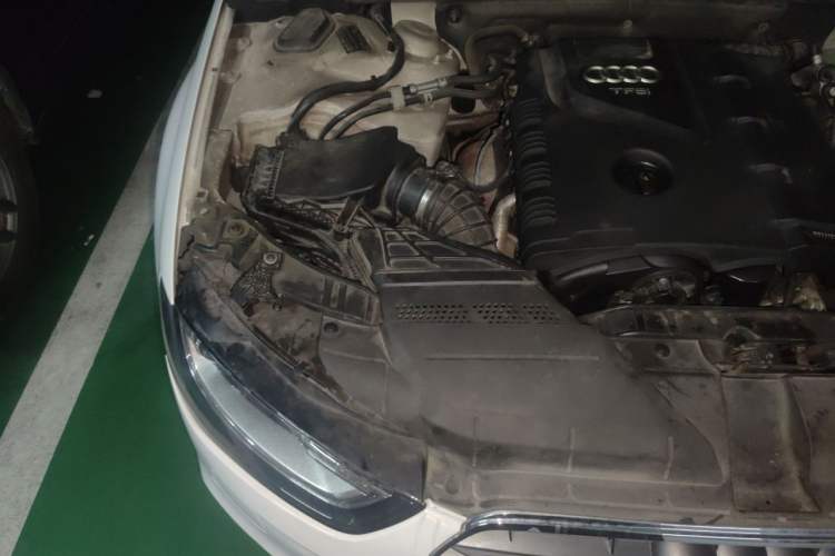 Used Audi A4L 2013 35 TFSI Automatic Comfort Model Engine Bay Right