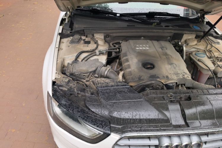 Used Audi A4L 2013 35 TFSI Automatic Comfort Model Engine Bay Right