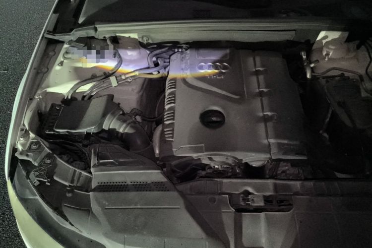 Used Audi A4L 2013 35 TFSI Automatic Comfort Model Engine Bay Right