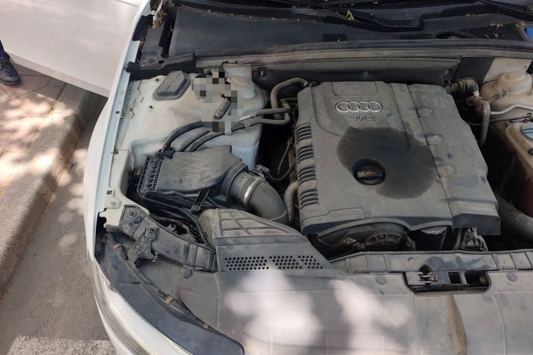 Used Audi A4L 2013 35 TFSI Automatic Standard Model Engine Bay Right