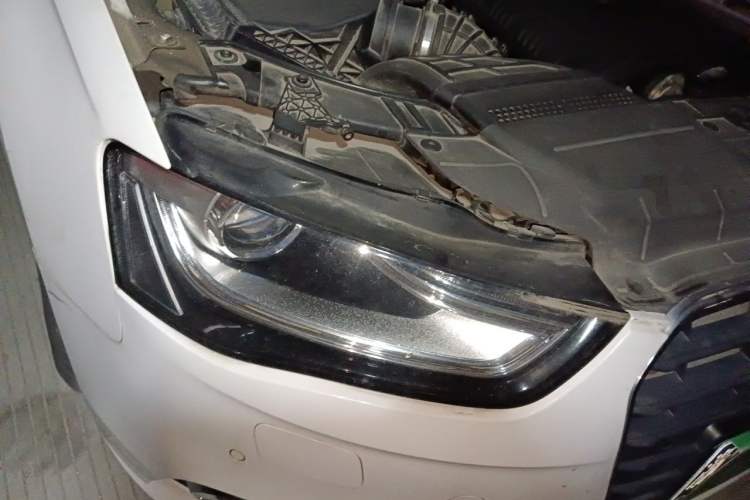 Used Audi A4L 2013 35 TFSI Automatic Standard Model Engine Bay Right