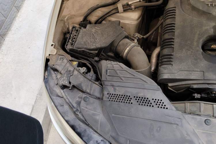 Used Audi A4L 2013 35 TFSI Automatic Standard Model Engine Bay Right