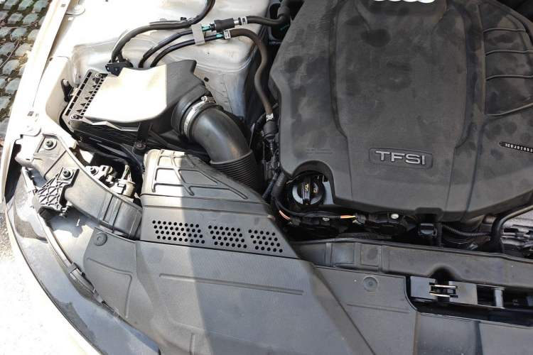 Used Audi A4L 2013 35 TFSI Automatic Standard Model Engine Bay Right