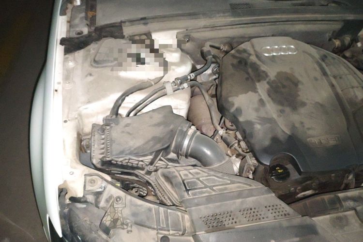 Used Audi A4L 2013 35 TFSI Automatic Standard Model Engine Bay Right