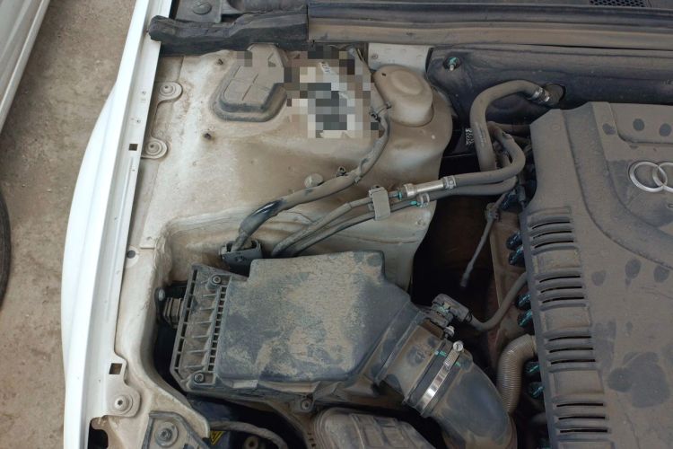 Used Audi A4L 2013 35 TFSI Automatic Standard Model Engine Bay Right