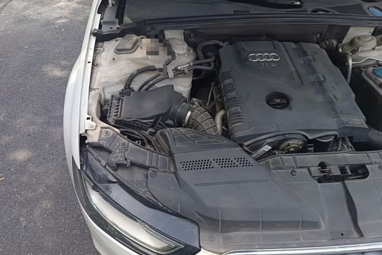 Used Audi A4L 2013 35 TFSI Automatic Technology Edition Engine Bay Right