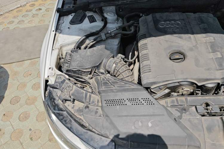 Used Audi A4L 2013 35 TFSI Automatic Standard Model Engine Bay Right