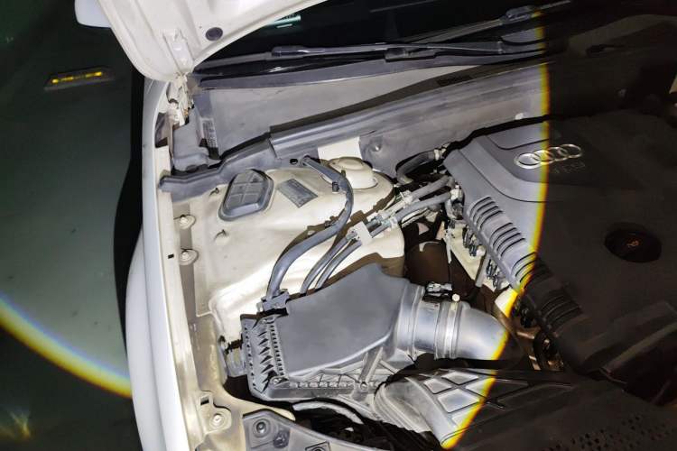 Used Audi A4L 2013 35 TFSI Automatic Comfort Model Engine Bay Right