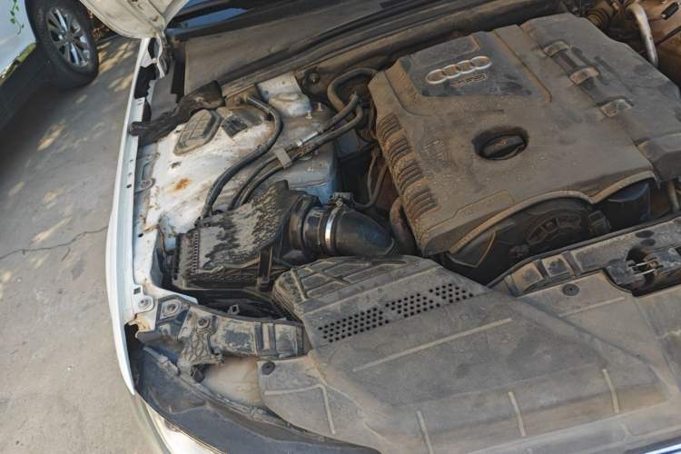 Used Audi A4L 2013 35 TFSI Automatic Standard Model Engine Bay Right