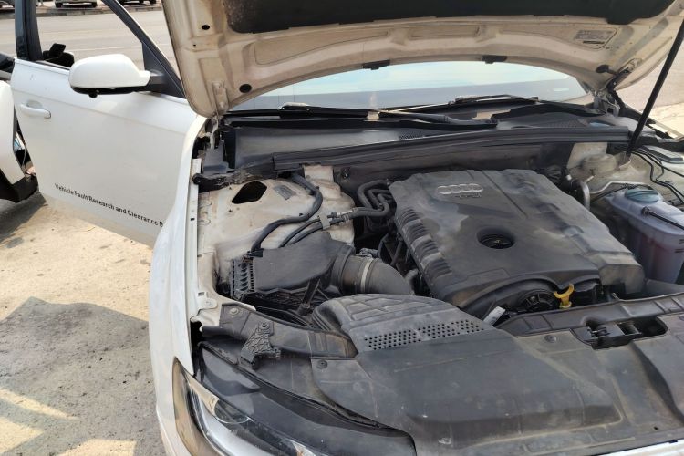 Used Audi A4L 2013 35 TFSI Automatic Standard Model Engine Bay Right