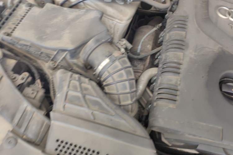 Used Audi A4L 2013 35 TFSI Automatic Technology Edition Engine Bay Right