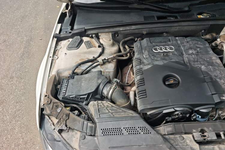 Used Audi A4L 2013 35 TFSI Automatic Standard Model Engine Bay Right