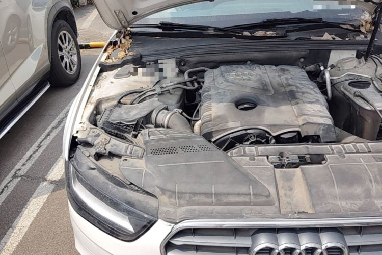 Used Audi A4L 2013 30 TFSI Automatic Comfort Model Engine Bay Right