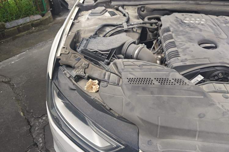Used Audi A4L 2013 35 TFSI Automatic Standard Model Engine Bay Right