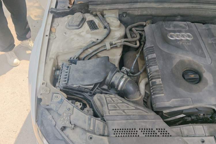 Used Audi A4L 2013 30 TFSI Automatic Comfort Model Engine Bay Right