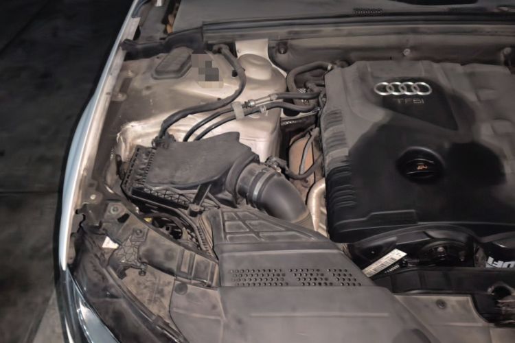Used Audi A4L 2013 35 TFSI Automatic Comfort Model Engine Bay Right