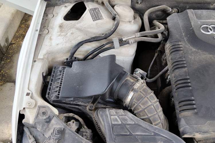 Used Audi A4L 2013 35 TFSI Automatic Standard Model Engine Bay Right