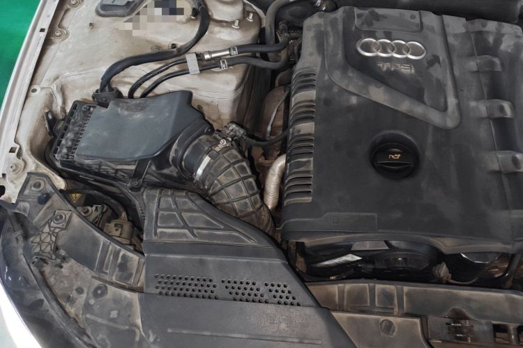 Used Audi A4L 2013 35 TFSI Automatic Comfort Model Engine Bay Right
