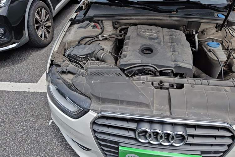 Used Audi A4L 2013 35 TFSI Automatic Comfort Model Engine Bay Right