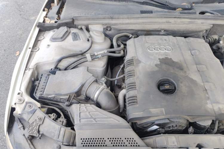 Used Audi A4L 2013 35 TFSI Automatic Standard Model Engine Bay Right