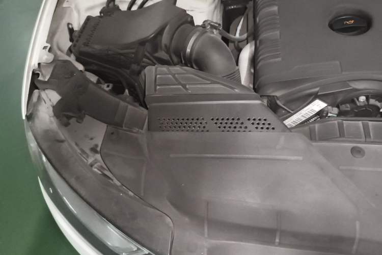 Used Audi A4L 2013 35 TFSI Automatic Standard Model Engine Bay Right