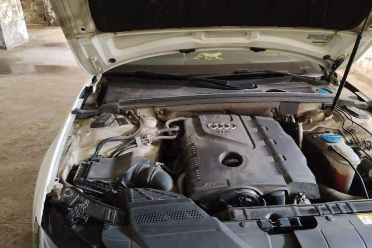 Used Audi A4L 2013 35 TFSI Automatic Standard Model Engine Bay Right