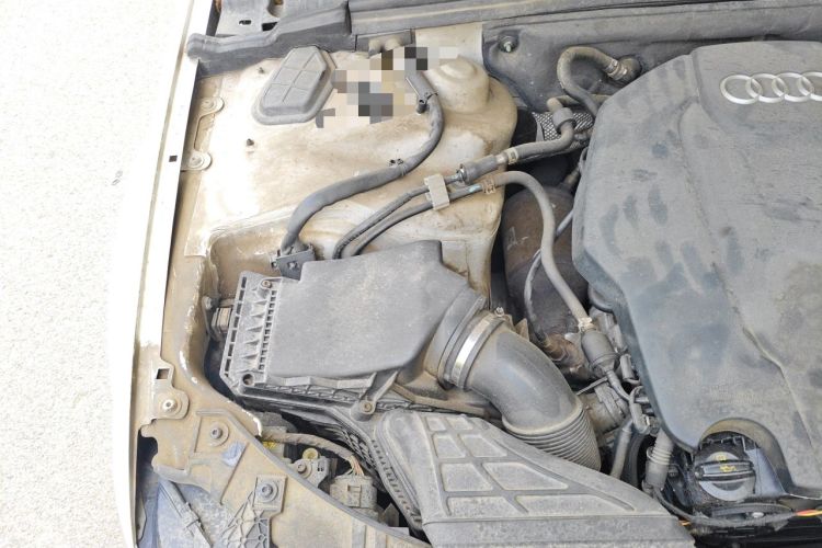 Used Audi A4L 2013 35 TFSI Automatic Comfort Model Engine Bay Right