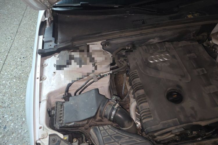 Used Audi A4L 2013 35 TFSI Automatic Comfort Model Engine Bay Right