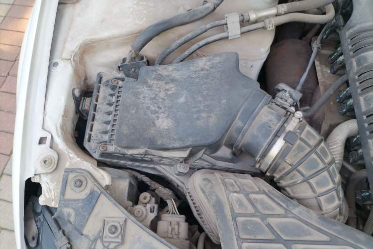 Used Audi A4L 2013 35 TFSI Automatic Comfort Model Engine Bay Right