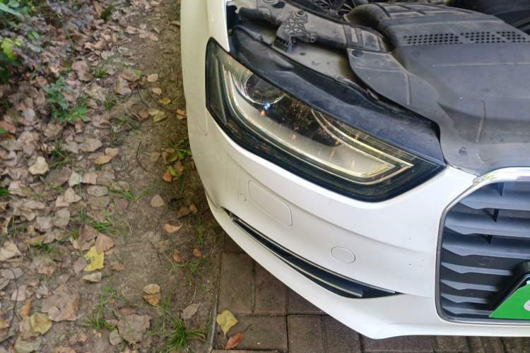 Used Audi A4L 2013 35 TFSI Automatic Standard Model Engine Bay Right