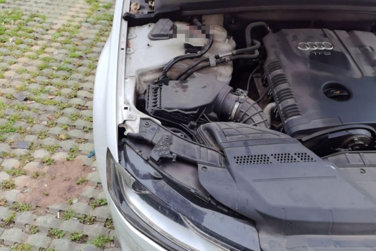 Used Audi A4L 2013 35 TFSI Automatic Standard Model Engine Bay Right