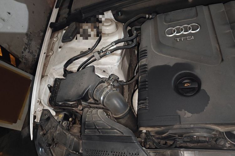Used Audi A4L 2013 35 TFSI Automatic Standard Model Engine Bay Right