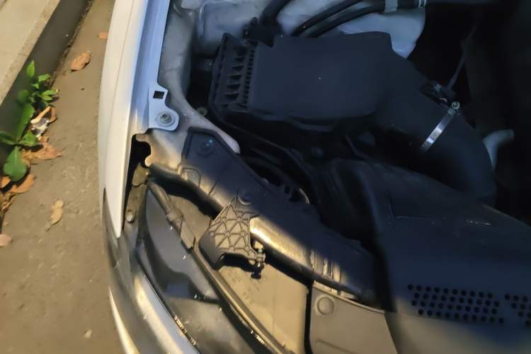 Used Audi A4L 2013 30 TFSI Automatic Comfort Model Engine Bay Right