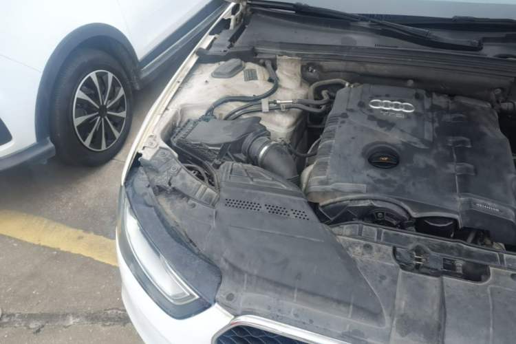 Used Audi A4L 2013 35 TFSI Automatic Standard Model Engine Bay Right
