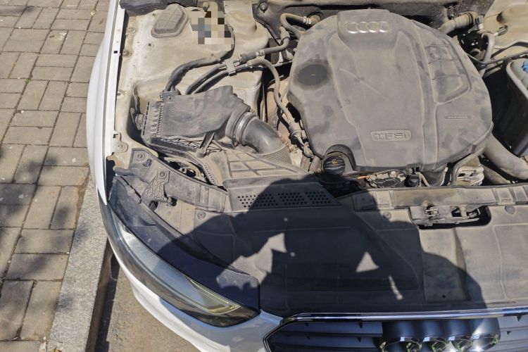 Used Audi A4L 2013 35 TFSI Automatic Comfort Model Engine Bay Right