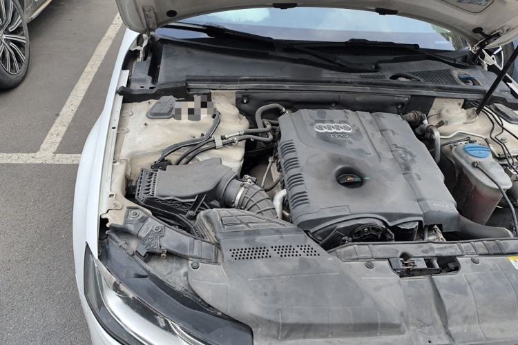 Used Audi A4L 2013 35 TFSI Automatic Technology Edition Engine Bay Right