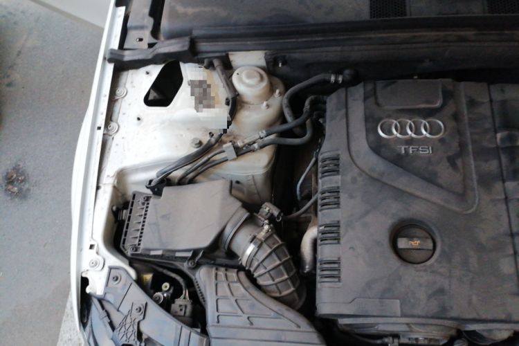 Used Audi A4L 2013 35 TFSI Automatic Comfort Model Engine Bay Right